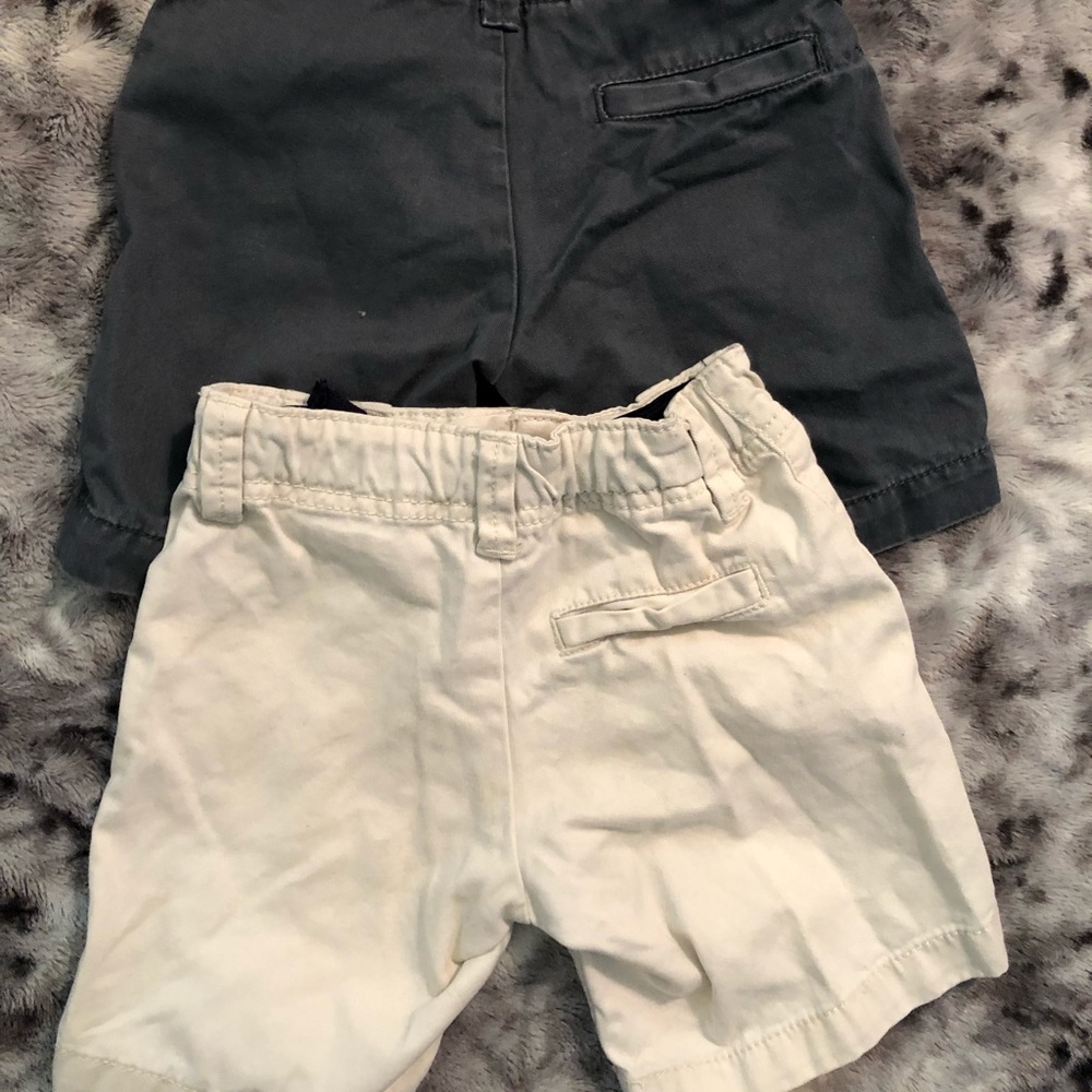 *Lot of 2* Boys CARTER Shorts - Picture 2 of 5